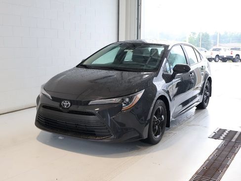 Used 2024 Toyota Corolla LE FWD image 6