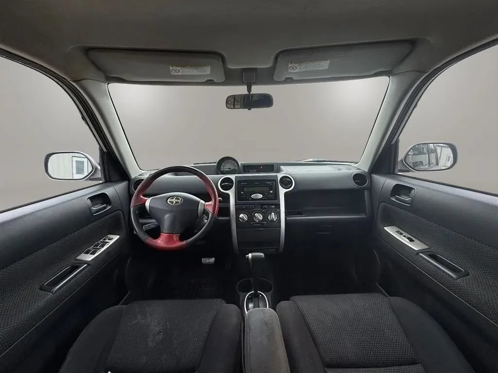 Used 2004 Scion xB FWD image 8