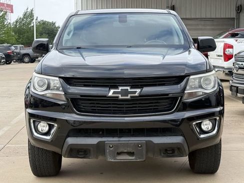 Used 2017 Chevrolet Colorado Z71 w/ Z71 Midnight Edition AWD/4WD image 6