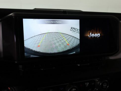 Used 2025 Jeep Wrangler Sport image 6