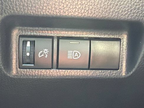 Used 2025 Toyota RAV4 LE AWD/4WD image 31