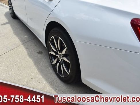 Used 2025 Chevrolet Malibu RS FWD image 14