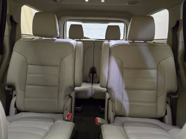 Used 2017 GMC Acadia Denali w/ Technology Package AWD/4WD image 30