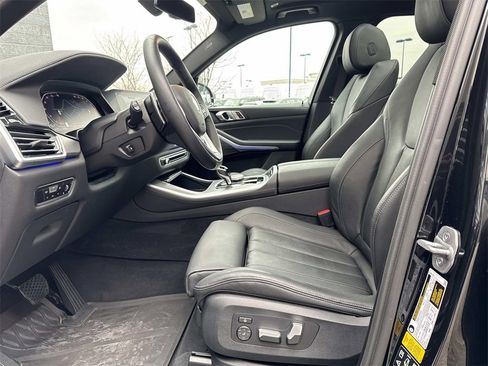 Used 2022 BMW X5 xDrive40i w/ Premium Package image 18