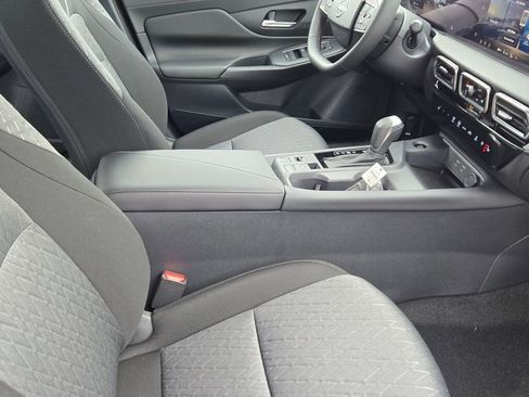 New 2026 Nissan Sentra SV w/ SV Convenience Package FWD image 6