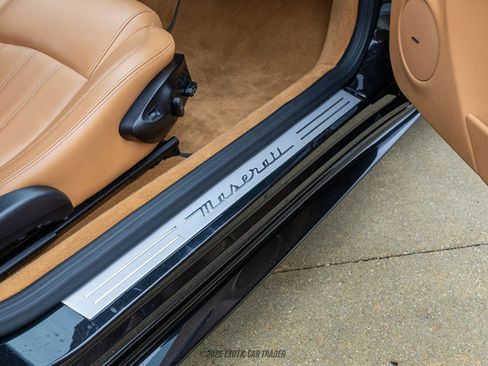 Used 2011 Maserati GranTurismo S RWD image 30