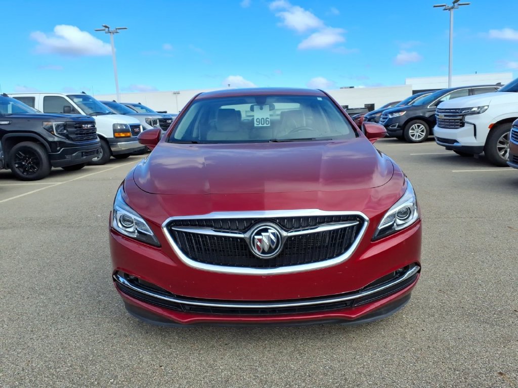 Certified 2018 Buick LaCrosse Essence FWD image 2