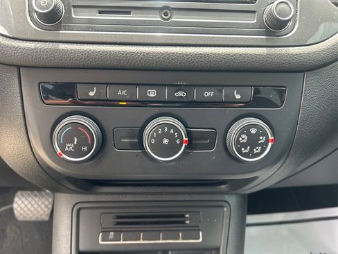 Used 2016 Volkswagen Tiguan S FWD image 23