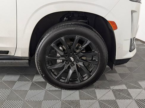 Used 2023 Cadillac Escalade Sport Platinum w/ LPO, ONYX Package AWD/4WD image 14