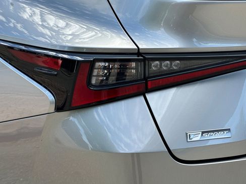 Used 2021 Lexus IS 350 F Sport w/ Dynamic Handling Package RWD image 32