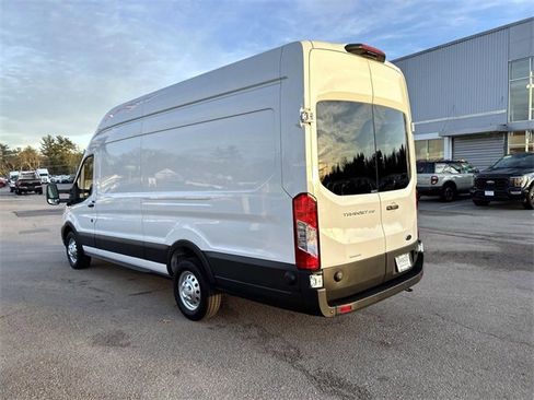 Used 2024 Ford Transit 250 148 High Roof Extended image 5