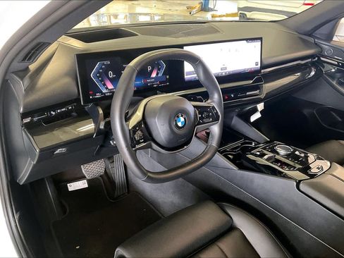 Certified 2024 BMW 530i image 17