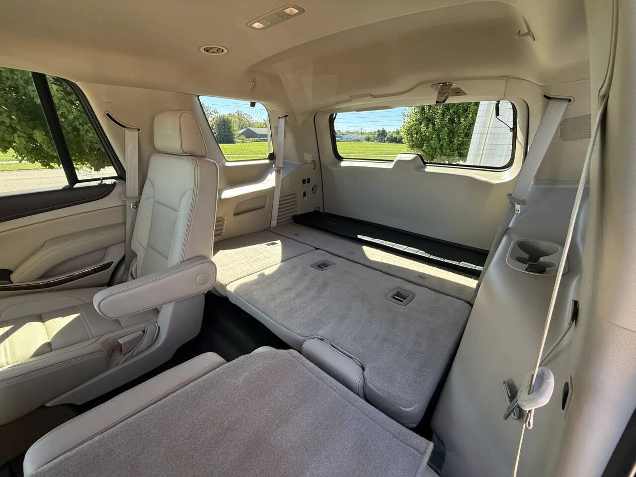 Used 2016 GMC Yukon Denali w/ Open Road Package AWD/4WD image 15