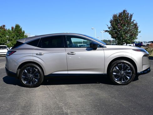 Certified 2025 Nissan Murano Platinum w/ Cargo Package image 5