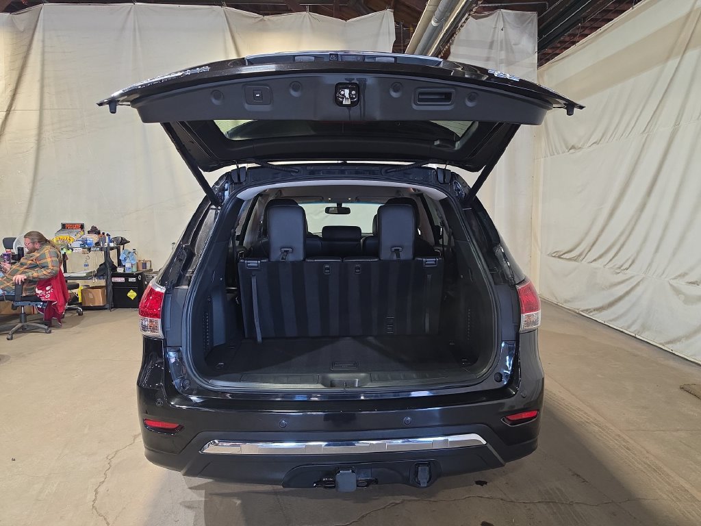 Used 2015 Nissan Pathfinder SL FWD image 19