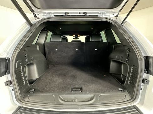 Used 2022 Jeep Grand Cherokee Laredo X AWD/4WD image 21