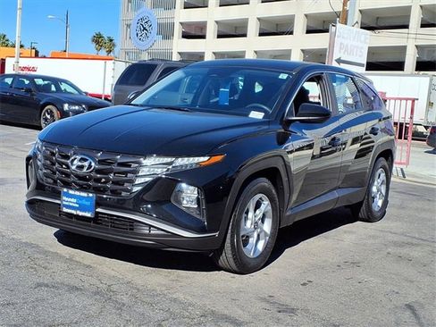 Certified 2024 Hyundai Tucson SE image 1