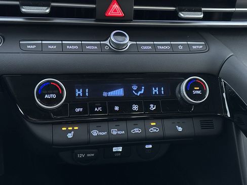 New 2026 Hyundai Elantra Limited image 21