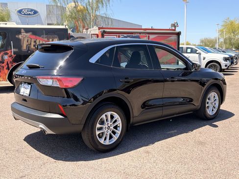 Used 2022 Ford Escape SE FWD image 5
