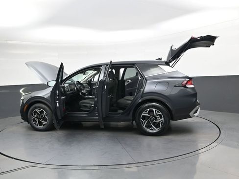 Used 2024 Kia Sportage LX image 29