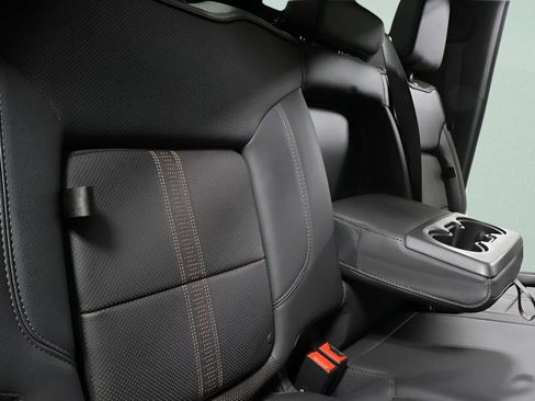 Used 2024 Chevrolet Silverado 2500 High Country w/ High Country Premium Package image 26