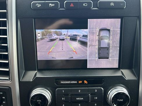 Used 2020 Ford F150 Platinum w/ Equipment Group 701A Luxury AWD/4WD image 25