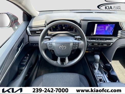 Used 2025 Toyota Camry LE w/ Convenience Package image 16