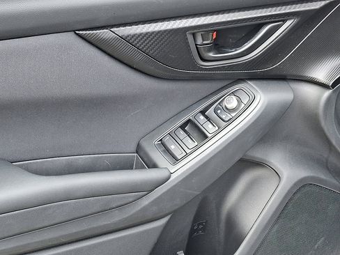 Used 2023 Subaru Crosstrek 2.0i Premium image 12