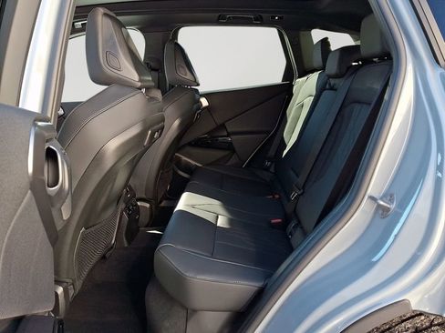 Used 2026 BMW X3 M50 w/ Premium Package image 8