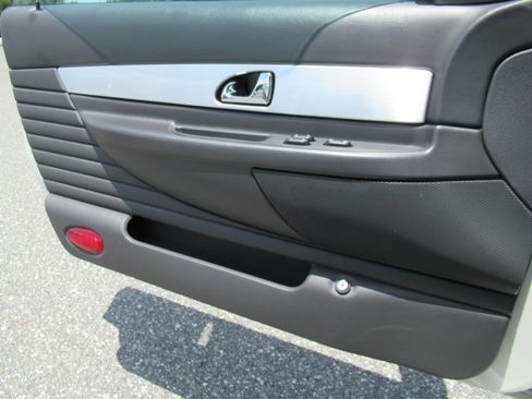 Used 2002 Ford Thunderbird RWD image 17