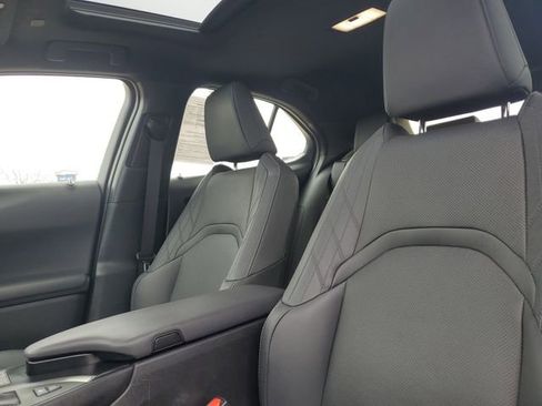 Used 2023 Lexus UX 250h AWD w/ Accessory Package (Z1) image 5