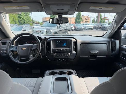 Used 2019 Chevrolet Silverado 1500 Custom w/ Custom Convenience Package AWD/4WD image 16