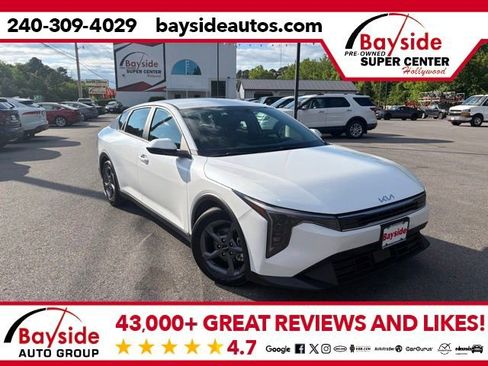 Used 2025 Kia K4 FWD image 1