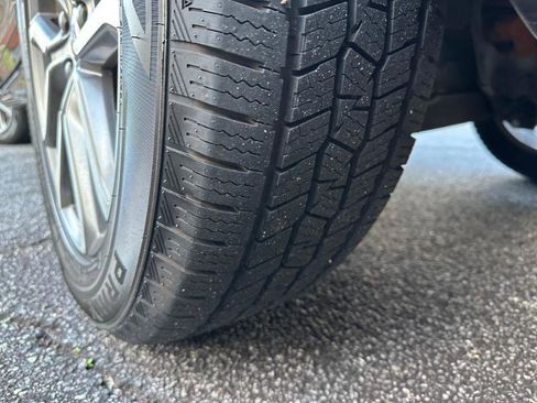 Used 2017 Volvo XC60 T6 Dynamic w/ Preferred Option Package image 11