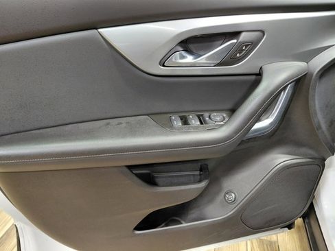 Used 2020 Chevrolet Blazer LT image 35