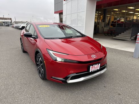 Used 2023 Toyota Prius Prime image 1