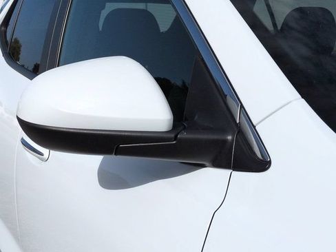 Used 2024 Buick Encore GX Sport Touring w/ Comfort Package FWD image 11
