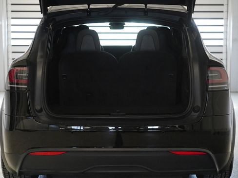 Used 2022 Tesla Model X Plaid image 34