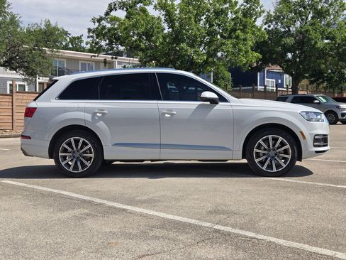 Used 2018 Audi Q7 3.0T Prestige w/ Prestige Package AWD/4WD image 3