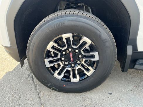 New 2026 GMC Sierra EV Elevation image 29