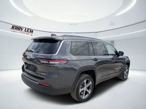New 2026 Jeep Grand Cherokee L Limited w/ Luxury Tech Group II AWD/4WD image 3