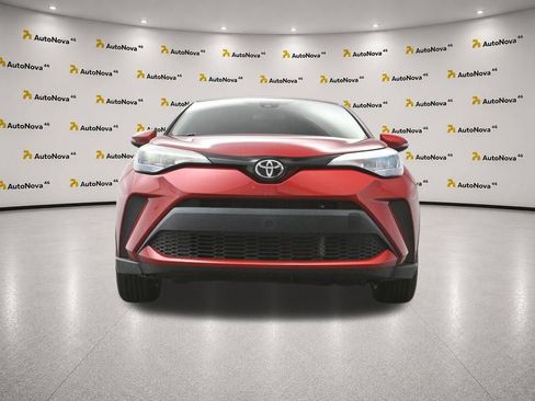 Used 2020 Toyota C-HR LE FWD image 45