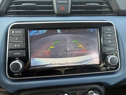 Used 2025 Nissan Versa SV FWD image 18