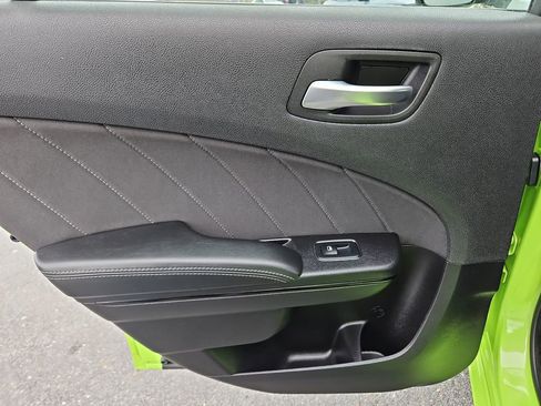 Used 2019 Dodge Charger SXT w/ Blacktop Package image 26