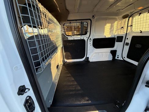 Used 2020 Nissan NV200 SV w/ Sliding Glass Door Package image 28