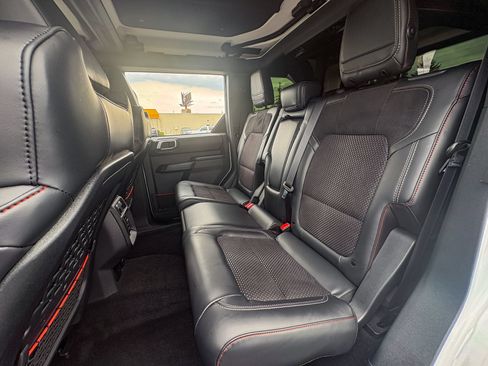 Used 2025 Ford Bronco Raptor w/ Interior Carbon Fiber Pack AWD/4WD image 24
