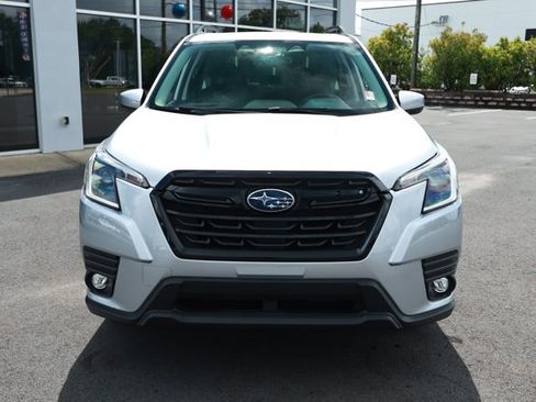 Used 2024 Subaru Forester Premium AWD/4WD image 2