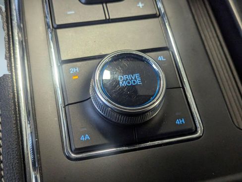 Certified 2023 Ford Expedition XLT image 30