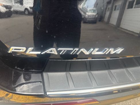 Used 2020 Ford Explorer Platinum AWD/4WD image 7