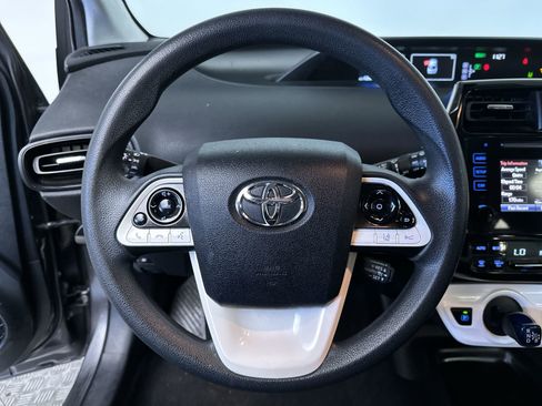 Used 2017 Toyota Prius Two w/ Carpet Mat Package FWD image 16